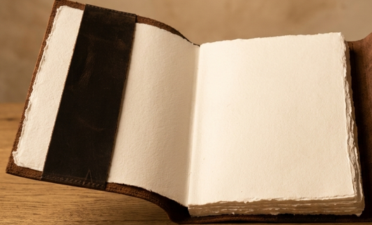 Cuaderno de Piel Encerada Recargable · Papel Pergamino