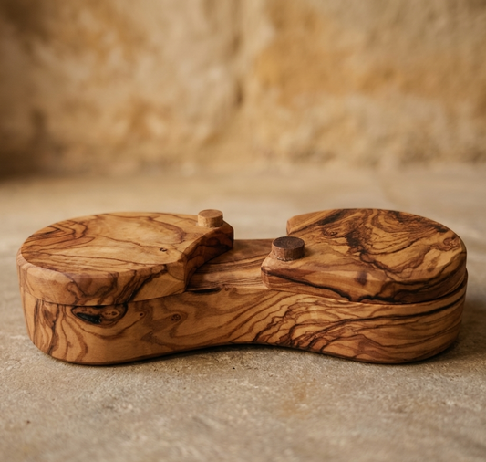 Especiero de Madera de Olivo con 2 Compartimentos – Artesanal y Natural