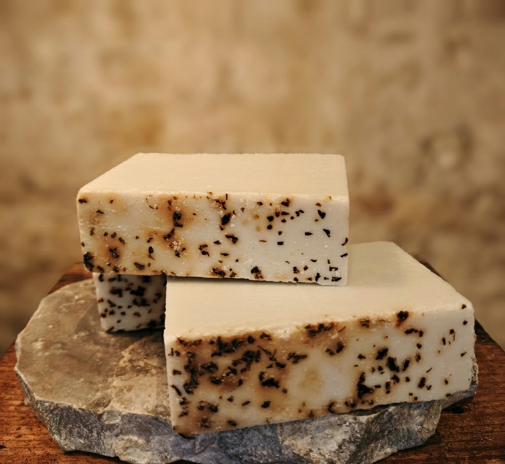 Jabón Natural de Leche de Cabra y Eucalipto Limón Ecológico – Hidratante y Refrescante
