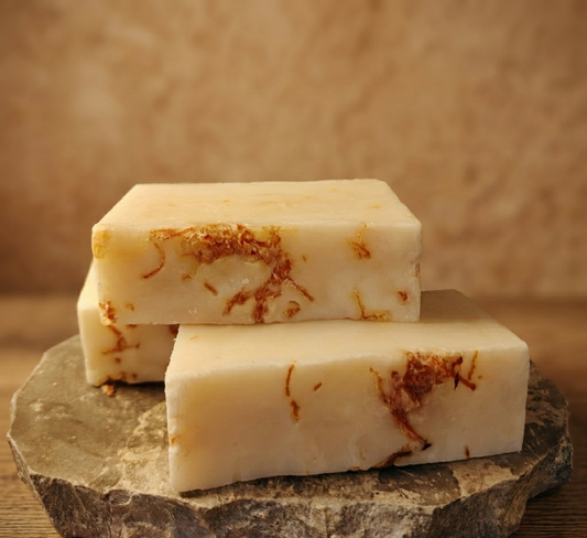 Jabón Natural de Zanahoria y Leche de Cabra Ecológico – Nutritivo y Luminosidad